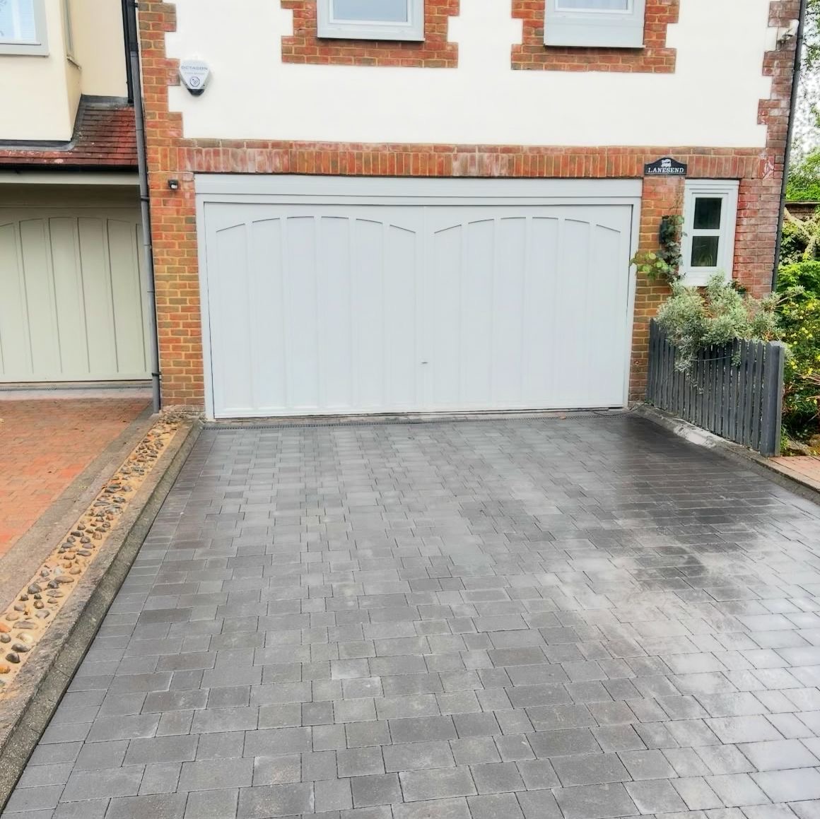 f8489e09-ee92-4e8d-ae05-03f068c37046